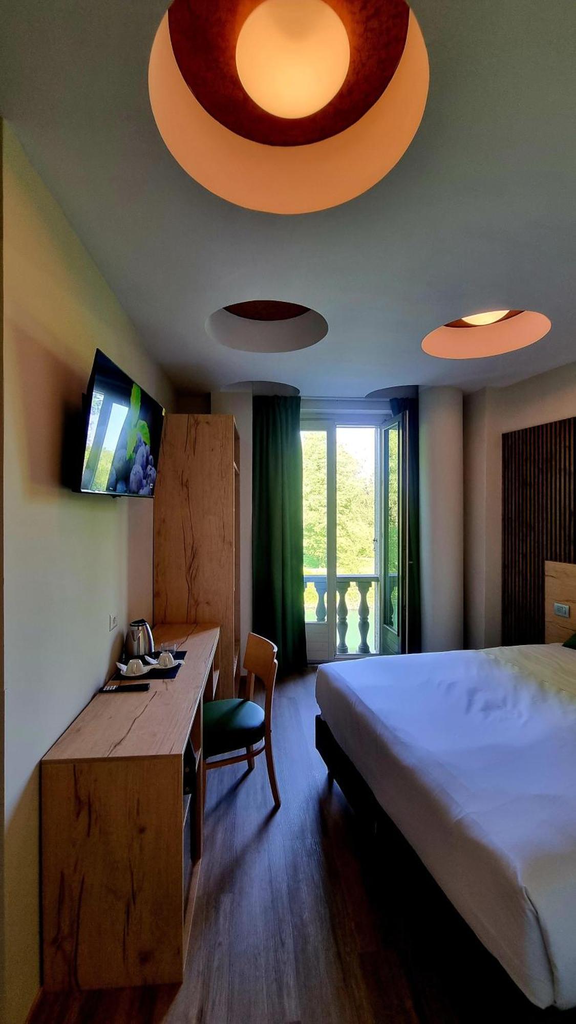 Botanique Hotel Vergani Fara Gera dʼAdda Extérieur photo