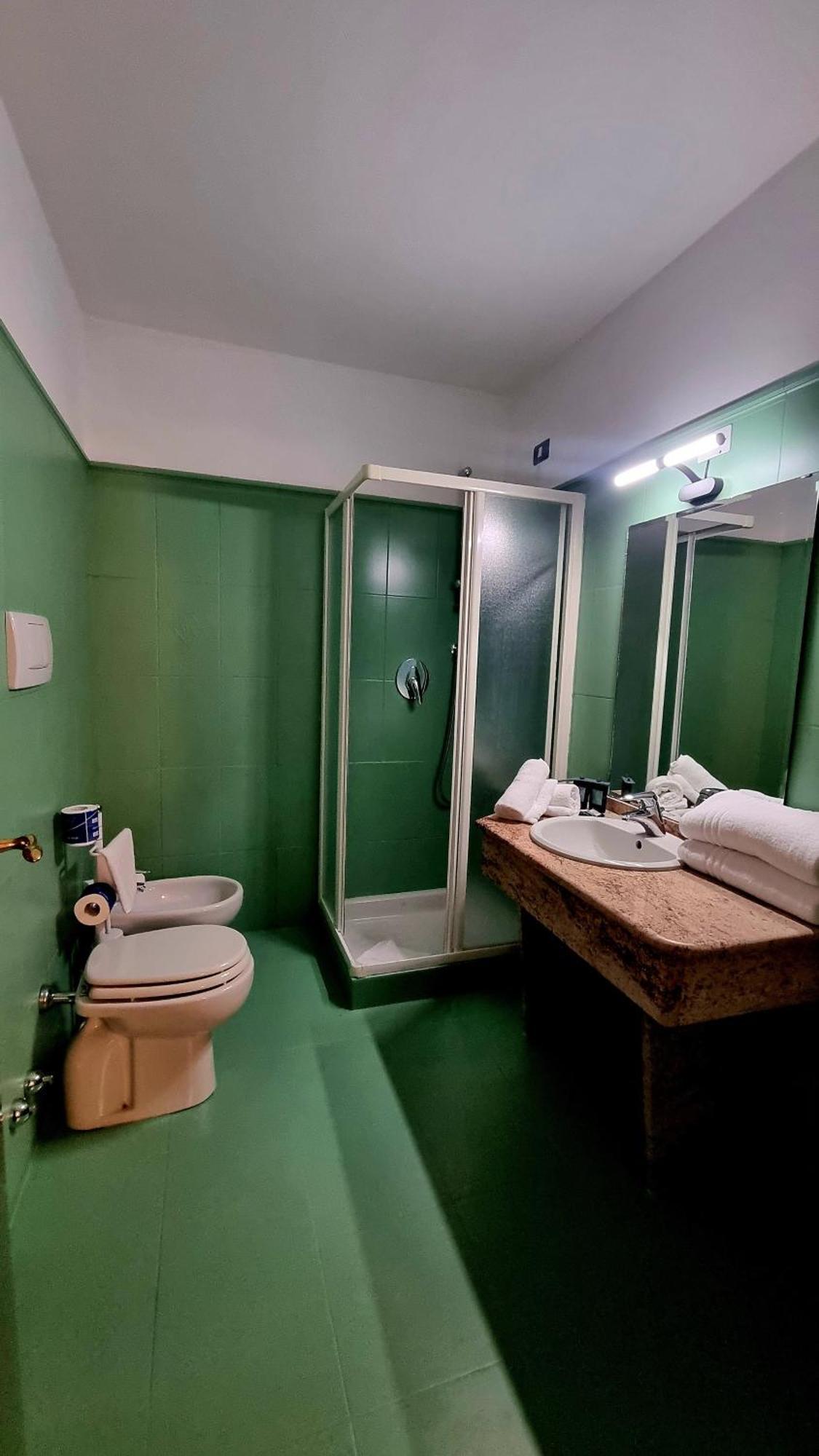 Botanique Hotel Vergani Fara Gera dʼAdda Extérieur photo